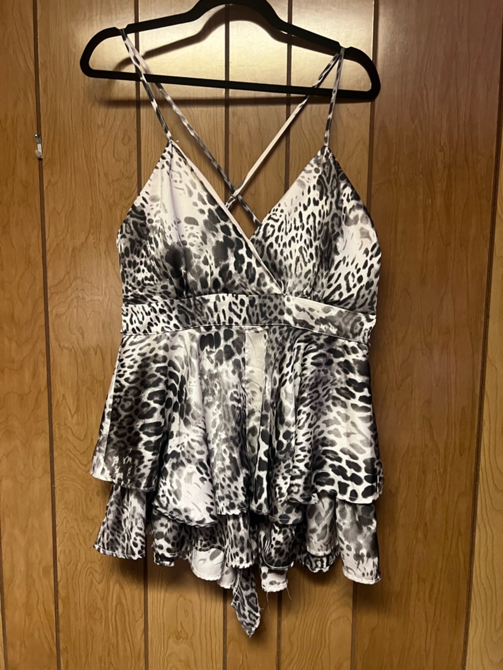 Strappy jumpsuit, Size L, en excellent condition.